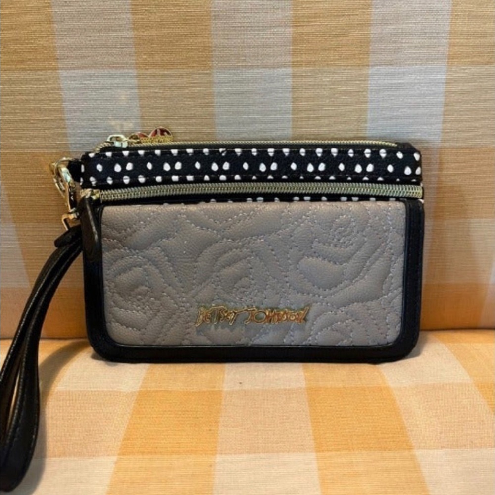 Beautiful Betsy Johnson wallet